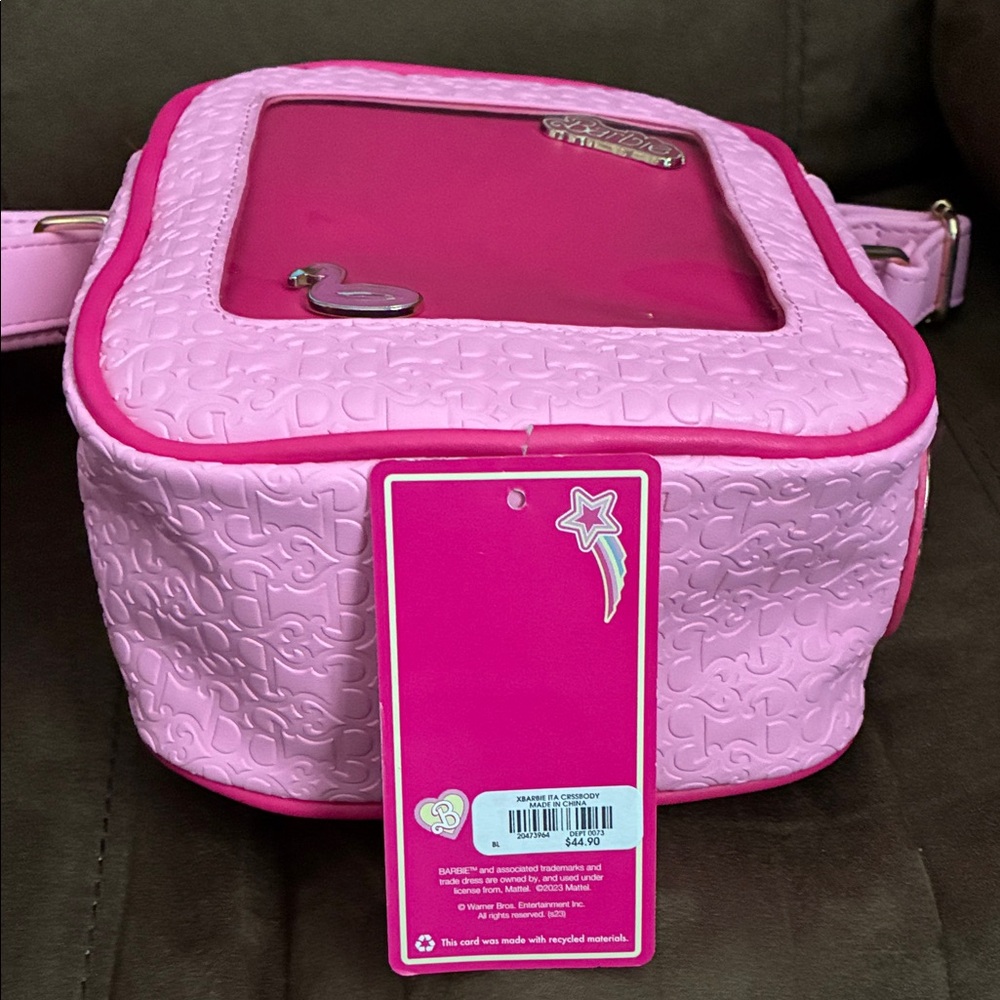 Barbie Pink Embossed crossbody bag with pin Complete your Halloween Barbie look! - Picture 2 of 7